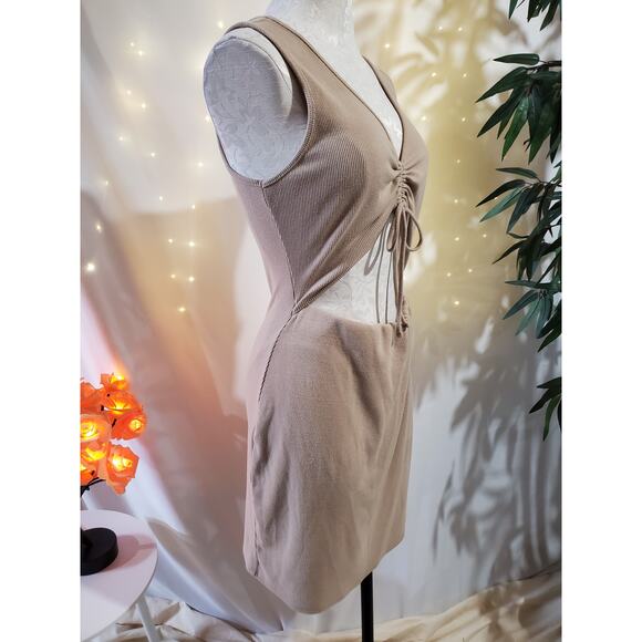 Lulus Go With You Ribbed Ruched Cutout Bodycon Mini Dress Womens Size XL Beige - Picture 4 of 10